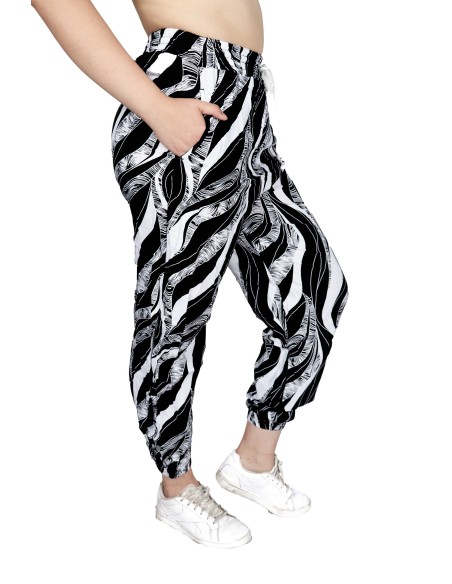 Calza estampada curvas de mujer 2