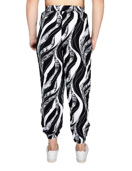 Calza estampada curvas de mujer 4