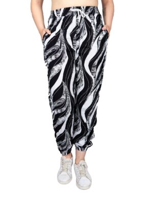 Calza estampada curvas de mujer 1