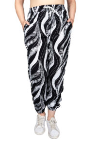 Calza estampada curvas de mujer 1