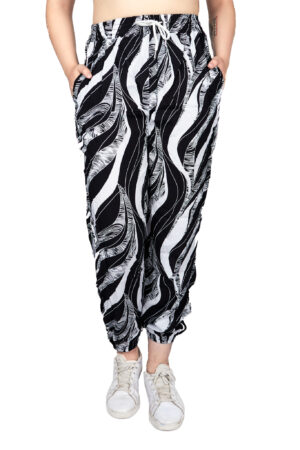 Calza estampada curvas de mujer 1